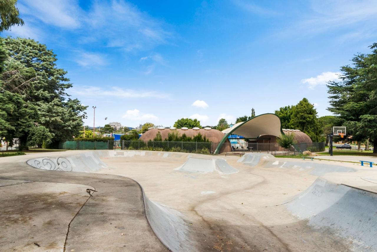 Hotel Queanbeyan Canberra Eksteriør bilde